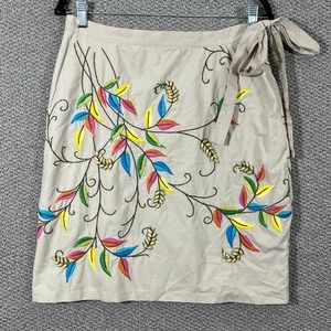 BCBGMaxAzria Pencil Skirt Womens Small‎ Tan Embroidered Floral Beaded Tie Side